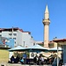 Tag 7 (26.7.) - Doğubayazıt:<br /><br />Typische Szene einer ostanatolischen Stadt mit türkischer Moschee und Teehaus.