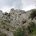 entlang schöner Felsen aufwärts