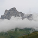 auf einmal bildet sich ein "Nebelkragen" unterhalb der Berge, im Hintergrund die Sulzfluh