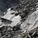 Die vom kürzlich zurückgezogenen Gletscher glattgeschliffenen Felsen prägen diesen Abschnitt des Weges. 