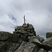 Bescheidenes Gipfelkreuz auf dem Piz Val Lunga