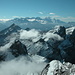Gipfelpanorama: Mont Blanc über Grand Chavalard und Dent Favre...