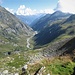 Dal Passo di Andolla scenderemo nella Zwischbergentall (questa valle svizzera inizia dopo il Passo del Sempione, da Gondo) per dirigerci poi nei pascoli visibili a destra e risalire al Passo del Busin.