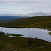 Tverrfjelltjønna, dahinter Berge westlich von Alta wie etwa Store Haldi, 1149 m 
