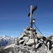 Nora mit dem Gipfelkreuz / Nora con la cruz de la cima