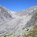 Blick über den geröllbedeckten Oberaletschgletscher