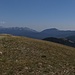 Panorama dal Monte delle Vitelle: a sinistra il M.Marsicano (m.2252), a destra la Costa del Ceraso (1800-1900 metri).