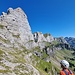 Abstieg von der Palisnideri: Rückblick auf den Schnüerliweg. Keine Kletterer am Zuestoll