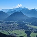 Reutte mit den Ammergauer Alpen und der Zugspitze dahinter 