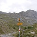Wegweiser kurz unterhalb von der Alp Zavretta.