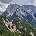 Sowohl von Norden als auch bei Cortina im Süden dominiert das Monte Cristallo-Massiv.