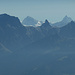 Gipfelpanorama von der Grande Jumelle nach SE: zwischen Grand und Petit Muveran und Pointe d'Aufalle Dent Blanche und Matterhorn