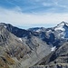 Ausblick auf dem Weg zum Pizzo Cassinello im Jahr 2022. Das letzte Toteis des Läntagletschers ist in der Zwischenzeit fast ganz geschmolzen. Die Gletscherzunge des Läntagletschers liegt derzeit auf ca. 2700m oberhalb dem Felsriegel.  
