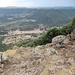 Vista sulla tenuta Sa Tanca ‘e S’Adde (centro foto) e sull’altopiano del Monte Pelao sullo sfondo.