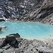 Ein kleiner kalter Gletschersee bei der Fuorcla Traunter Ovas