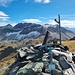 Parpaner Schwarzhorn - höchster Punkt der Tour. Pickel zum Gedenken an einen Berggänger
