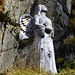 In Tannenholz geschnitzt: unser Schutzengel bei der Engelhornhütte