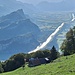 Toller Tiefblick über das Älpli hinweg auf das Rheintal mit dem Fläscherberg