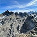 Aussicht zu Buinen, Verstanclahorn und Piz Linard, ringsum Schutt- und Geröllwüsten, wo früher Gletscher waren