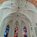 Kirche Küblis: Chorgewölbe und Giacometti-Fenster ..