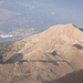 Digitale Zoomaufnahme Richtung Laas; rechts kann man das Gipfelkreuz des Saurüssels erkennen.