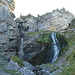 schöner Wasserfall oberhalb der Alp Bärefeld