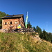 Im Aufstieg zur Polinikhütte - Das erste Etappenziel, die 1.873 m hoch gelegene Hütte, ist erreicht.