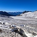 Spalten auf dem Rhonegletscher - eigentlich sollte hier noch einiges an Winterschnee liegen...