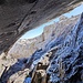 Blick aus einer Gletscherhöhle