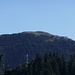 Ausblick Gipfelkreuz Rauheck 1.590 hm <br />Im Hintergrund der Heimgarten mit GK/1.791 hm und Heimgartenhütte