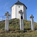 Vyskeř, Kapelle und Kreuzgruppe
