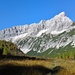 Herbststimmung am Issanger, der markante Berg ist der nicht ganz leicht zu besteigende Rosskopf (2670m)
