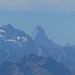 auch das Matterhorn lugt in der Ferne hervor