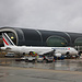 TAG 1 (28.10.) - Aéroport de Paris-Charles-de-Gaulle:<br /><br />Nasskaltes Wetter in Paris, da war ich froh nach einem langeweiligen Flughafenaufenthalt weiter zu fliegen ins herrlich warme Afrika!