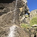 Wasserfall und Loch im Fels