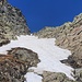 Abstiegsrinne zwischen Haupt- und Südgipfel - Rückblick
Ist steiler als es aussieht - so um die 45°