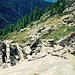 Die traurigen Reste der Alpe Lòcia.