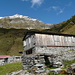 Rifugio Alpe Fümegna, sullo sfondo la Cima Lunga