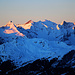 Morgensonne am Pizzo Forno (2907,1m) und den höchsten vollständig im Tessin stehenden Berge Pizzo Penca (3038,2m), Pizzo Campo Tencia (3071,7m) und Pizzo Croslina (3012m).