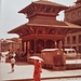 Zweistöckige hinduistische Pagode bei unserem Bummel durch Patan 