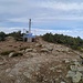 Funkstation, hinten die "Gipfel"-Mauer