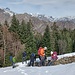 All'Alpe Selvaccia sosta per calzare le ciaspole (foto Domenico)