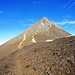 Auf dem langen Abstieg via Rotstocksattel: Blick zurück zum Gipfel