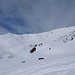 Teile der weiten Hänge der Alp Grindel, der Aufstieg zum Tschingel verläuft rechts (aus dem Bild).