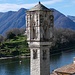 Cella campanaria barocca su campanile romanico