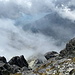Im Abstieg vom Lomnický štít - Ständig ziehen Wolken durch, das Tal Malá Studená dolina ist aber ansatzweise zu erahnen.