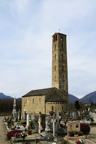La chiesa della Madonna in Campagna di Cantello.