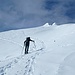 Teils wird auf die Südseite ausgewichen.  Schnee gleich spürbar nass.