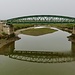 Blick auf das Bahnviadukt über die Ribeira do Almagem-Brücke (für Wanderer und Biker erstellt)