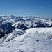 Blick auf das Skigebiet am Riesner Krispen, dahinter die Bergkette um das Große Bärneck